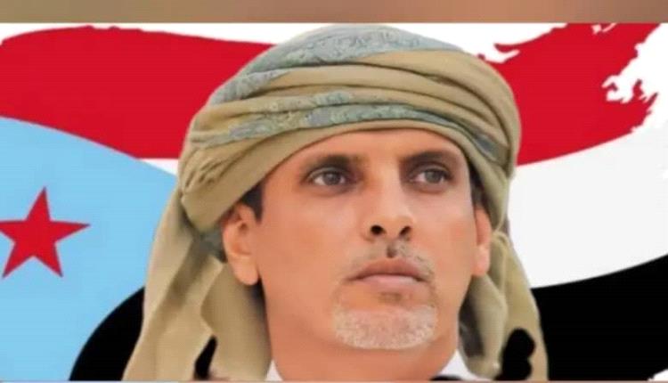 الشيخ باكريت يعزي رئيس الغرفة التجارية بالمهرة في وفاة الشيخ محمد خودم مغفيق