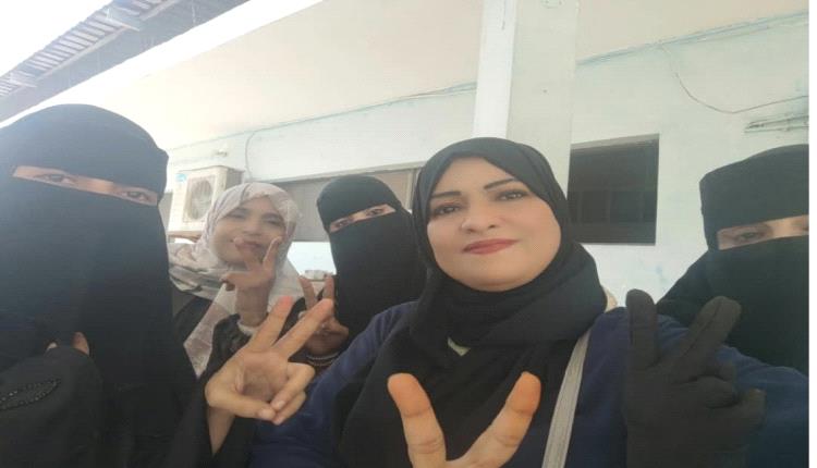 ترهيب الصوت النسوي النقابي.. عندما ينتزع حق المرأة العاملة في قلب عدن