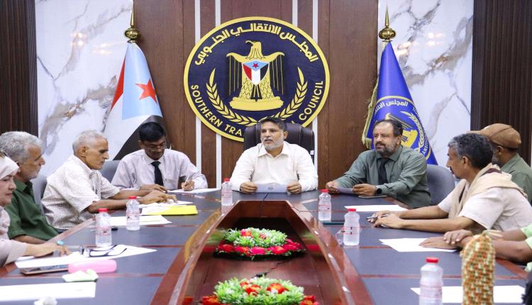 انتقالي العاصمة عدن ينظم لقاءً تشاوريًا مع رؤساء أقسام التعليم لتعزيز التنسيق وتطوير الأداء