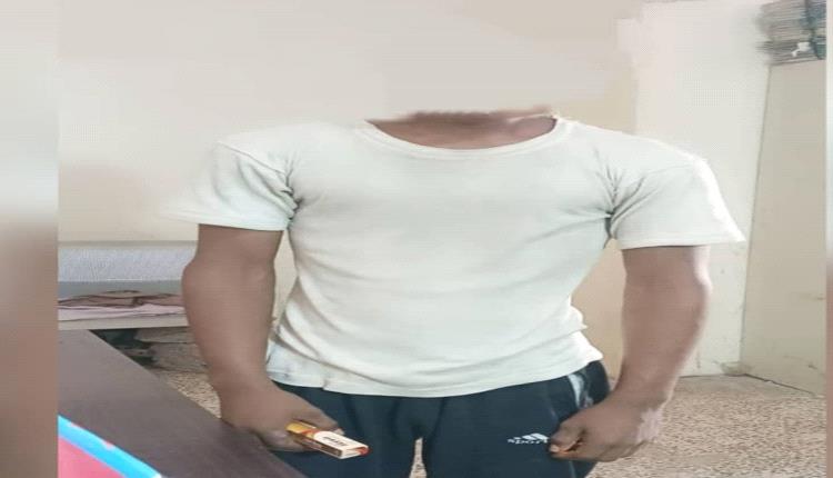 الأمن الوطني بلحج يضبط شخصًا متلبسًا بالسرقة في منطقة اللحوم