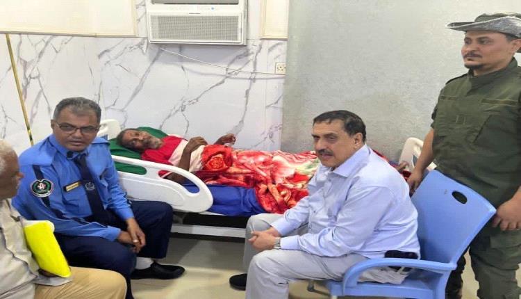 مدير أمن عدن اللواء مطهر الشعيبي يُعَزِّي بوفاة نجم التلال والشرطة والمنتخبات الوطنية علي نشطان.