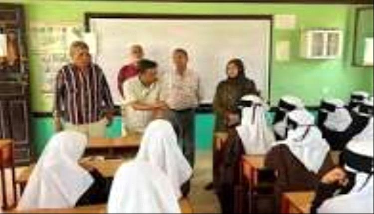 مدير الشيخ عثمان يدشن العام الدراسي الجديد ويشدد على تهيئة بيئة تعليمية مناسبة