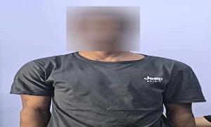 شرطة دار سعد تضبط متهما من ذوي السوابق في قضايا السرقة والنشل