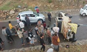 فاجعة في يافع لبعوس.. وفاة مشجع وإصابة 3 آخرين من جماهير "جبل الشبر" في حادث مروري مروع