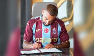 رسميا.. محمد صلاح يوقع عقدا لمدة عامين مع طرابزون التركي