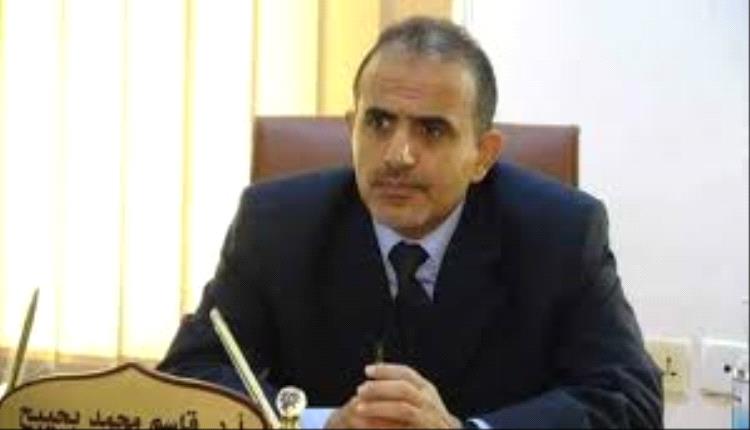 الدكتور عبدالفتاح العولقي يهنئ الدكتور قاسم بحيبح بمناسبة إعادة تعيينه وزيرًا للصحة
