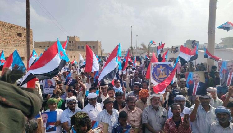 حشد جماهيري واسع في سقطرى يجدد العهد للمجلس الانتقالي الجنوبي ويؤكد الثبات على القضية الجنوبية (بيان)