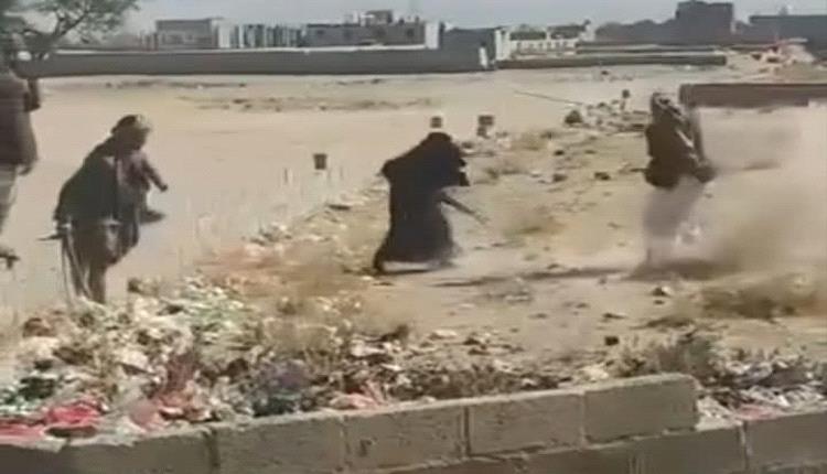 اعتداء مسلح على فتاة ونهب أرضها في صنعاء وسط غياب القانون

