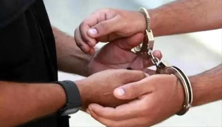 ضبط متهم بالشروع في قتـ.ـل والدته في محافظة لحج