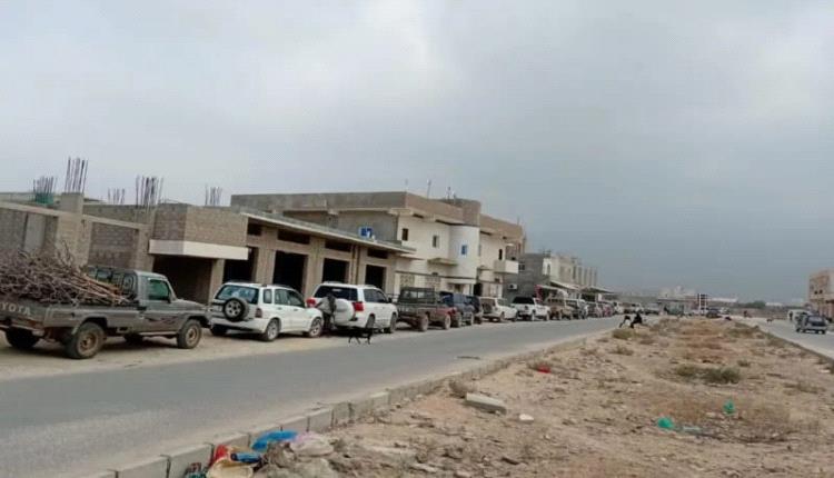 من الغاز إلى الوقود.. أزمات متصاعدة في سقطرى بعد سنوات من الاستقرار