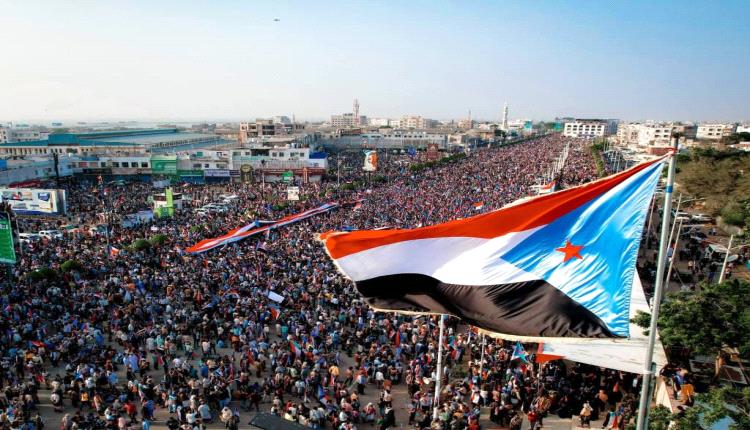 من يُريد إسقاط الجنوب بإشاعة؟! ومن يراهن على الفراغ في حضرة القيادة؟!