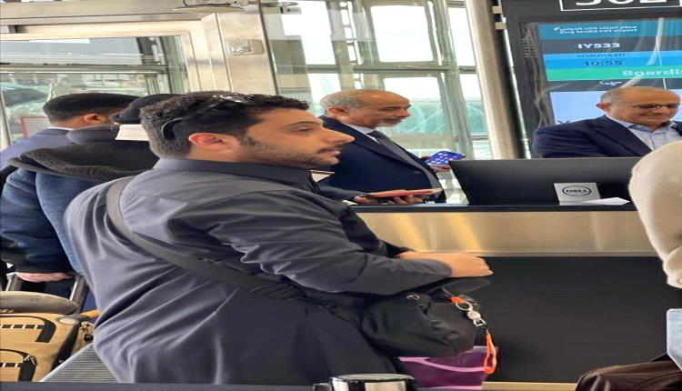 عاجل : وصول قيادات من المجلس الرئاسي ووزراء في حكومة الزنداني الى عدن 