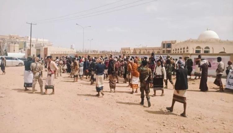 “صوت يُجابَه بالرصـ.ـاص”.. هل تعود شبوة إلى مربع النـ.ـار في الجنوب؟