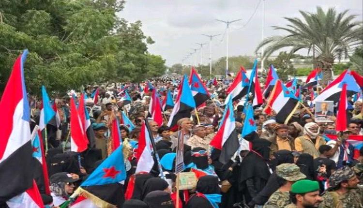 زنجبار تحتفل بالنشيد الوطني الجنوبي في فعالية «الثبات والوفاء» وسط حضور جماهيري مكثف

