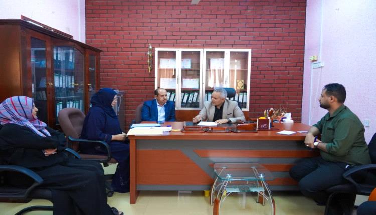 وزير الشؤون الاجتماعية والعمل يطّلع على أنشطة صندوق الرعاية الاجتماعية