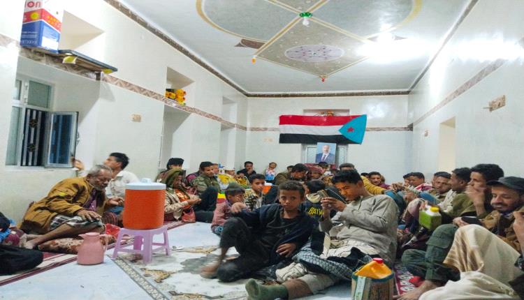 الحقل بالأزارق تؤكد تمسكها بالمجلس الانتقالي نحن رهن إشارة القائد عيدروس و ماضون في درب الثورة حتى النصر أو الشهادة