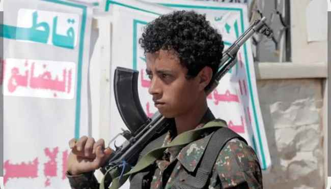 الحديدة .. الحو.ثي يحصر الأسر الفقيرة لدفعها إلى تحشيد أبنائها في معسكرات الموت