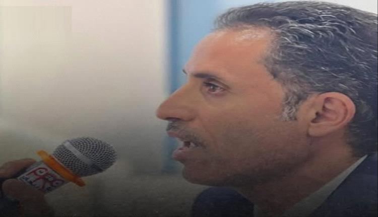 محكمة حو_ثية تُغرّم ناشطًا وتمنعه من انتقاد مسؤول متهم بالفساد
