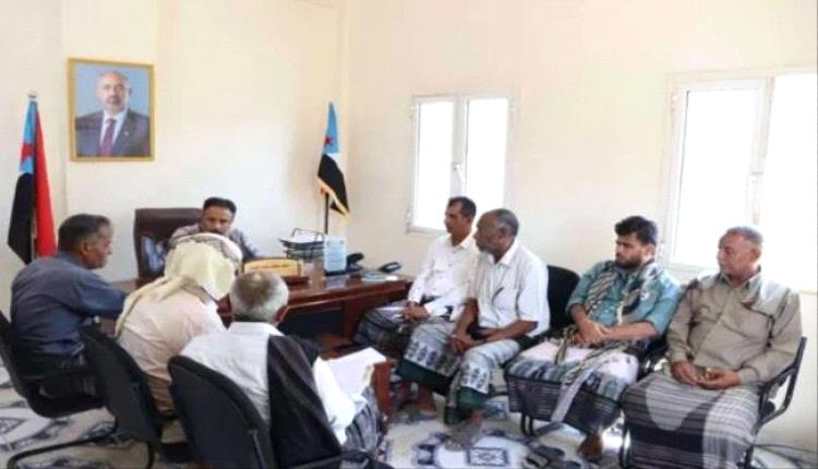 تنفيذية انتقالي أبين تعقد اجتماعها الدوري وتدين استخدام العنف وحملة الاعتقالات وإغلاق مقرات المجلس