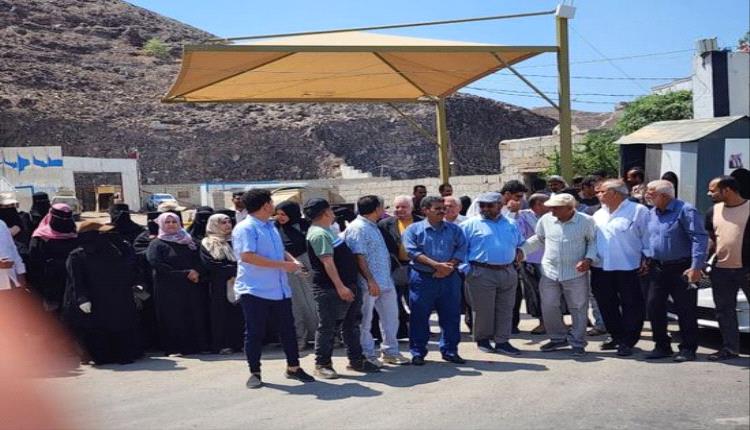 عدن: منع موظفي الأمانة العامة للمجلس الانتقالي من دخول مقراتهم