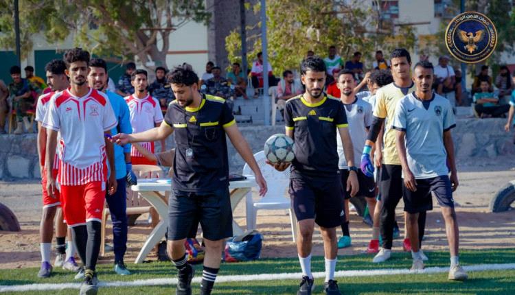 الفرقة الرابعة عمالقة تتأهل إلى ربع النهائي على حساب المنشآت في بطولة الأمن الوطني الرمضانية لكرة القدم