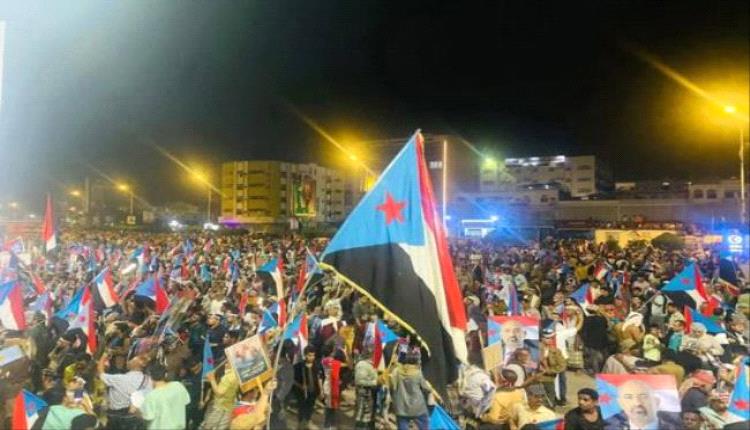 لقور: الشرعية الحقيقية لا تُستورد ولا تُصنع بغرف الفنادق