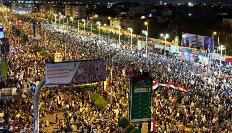 خديعة الساحات وفخاخ البيانات.