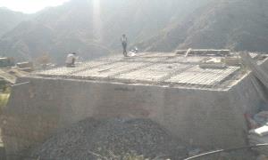 أهالي العمري في حالمين يتقدمون بخالص الشكر والتقدير لفاعل الخير بتقديمه مئة كيس اسمنت لصالح خزان العمري