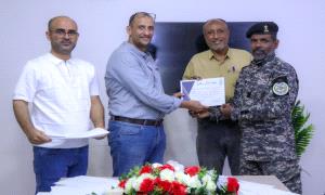 مؤسسة مياه عدن تكرم أفراد قوات حرس المنشآت نظير جهودهم في تأمين مبنى المؤسسة 