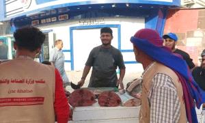 رقابة مشددة تضبط تلاعبًا بالأسعار في أسواق خورمكسر خلال رمضان

