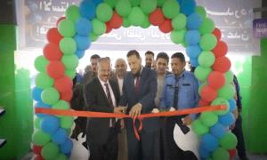 المحافظ شيخ ووزير النقل يفتتحان مركز الفحص الدوري للمركبات في العاصمة عدن