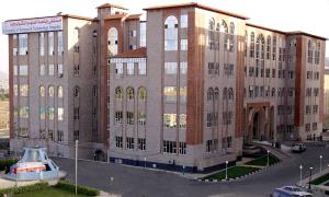 تحذيرات أكاديمية من تدهور جامعة العلوم بصنعاء وإغلاق كليات
