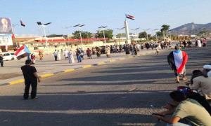 ابناء الجنوب يتوافدون إلى ساحة العروض للمشاركة في مليونية القرار والثبات