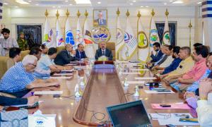 وزير النقل يناقش مع القطاع الخاص و الشركات الملاحية التحديات التي تواجه نشاطهم 
