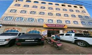 ​في لفتة وطنية تجسد تلاحم أبناء الجنوب.. الشيخ محمود صالح يفتح أبواب "فندق عدن" بالضالع لاستقبال ضيوف الفعالية الكبرى