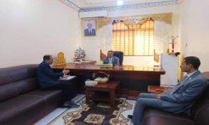 
القدسي يناقش أوضاع الجامعات الحكومية والأهلية