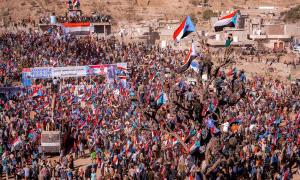 إرادة الجنوب تُسقط مزاعم الحل.. الانتقالي يحصّن شرعيته في الشارع