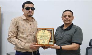 جمعية المكفوفين بعدن تكرّم إدارة عدن مول