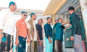 مدير عام بروم ميفع يدشن "إيصـال وربــط" منطقة "ميـفع" بكهرباء ساحل حضرموت