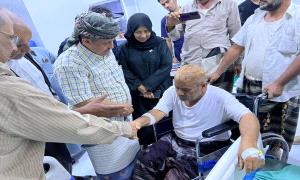 الحالمي يتفقد جرحى أعمال القمع والتنكيل التي استهدفت الوقفة الاحتجاجية السلمية بالعاصمة عدن