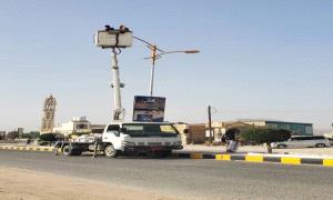 استكمال مشروع إنارة شوارع رئيسية في تريم بكاشفات LED حديثة