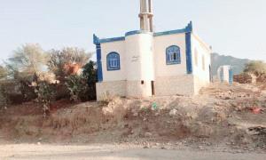 مسجد يوشك أن يسقط… ونداءٌ يسبق الانهيار