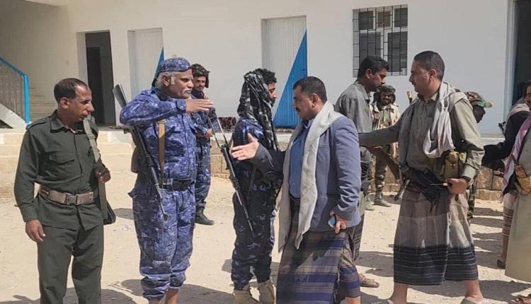 مدير عام شرطة شبوة يتفقد إدارة شرطة مديرية جردان ويؤكد على ضرورة تعزيز مستوى الأداء الأمني