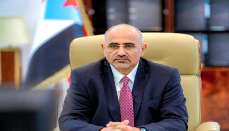 بين إعلان الدستور وبنادق سيئون.. «الرئيس الزُبيدي يرسم حدود الدولة الجنوبية»