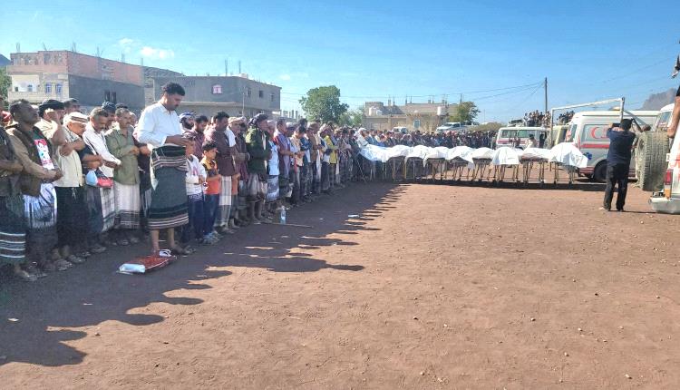 بموكب جنائزي مهيب.. ردفان تودّع كوكبة من شهـ.ـدائها الذين قضوا نحبهم جرّاء القصـ.ـف السعودي في حضرموت