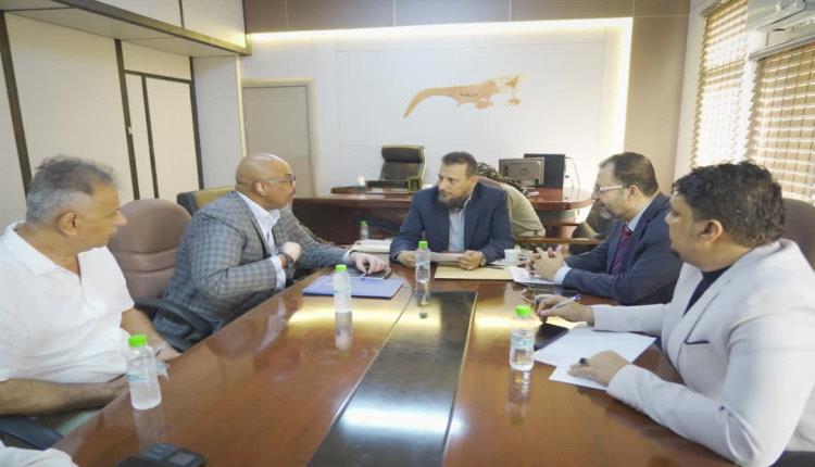 محافظ عدن يطلع على نشاط المنظمات الدولية العاملة في العاصمة