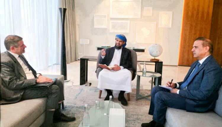 عضو مجلس القيادة "المحرّمي" يلتقي سفير الولايات المتحدة الأمريكية لدى اليمن