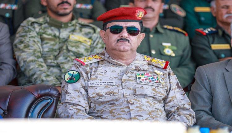 مطار عدن الدولي ينفي شائعات محاولة نجل وزير الدفاع تهريب أموال ضخمة عبر المطار 