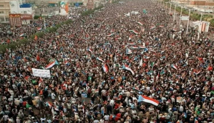 للعتمة عيون… يا سروري!