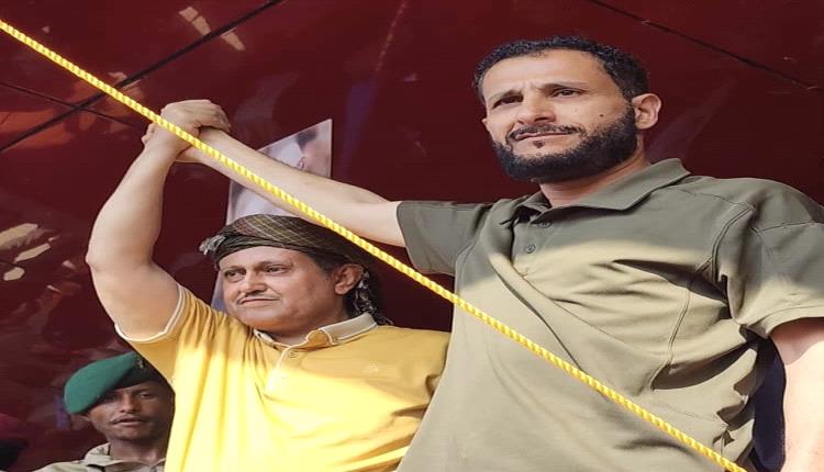 زلزال "العروض" يخلط الأوراق.. ورجال الزبيدي في واجهة المنصة! 

